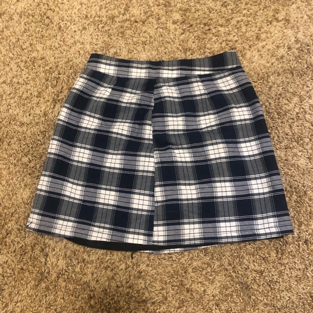 navy and white plaid skirt